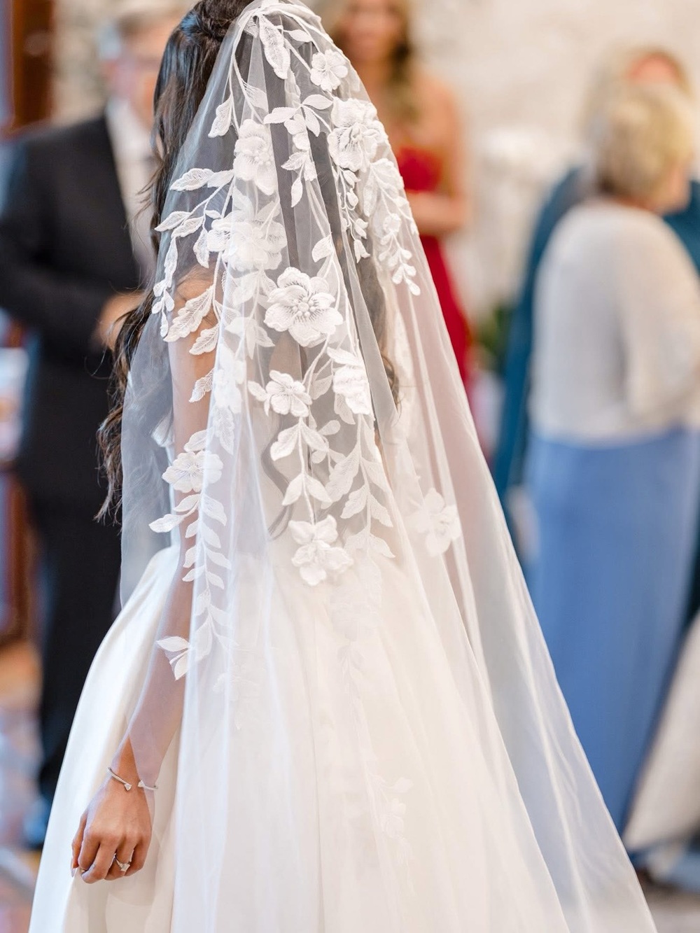 Pronovias V-LA49 Cathedral Mantilla Wedding Veil